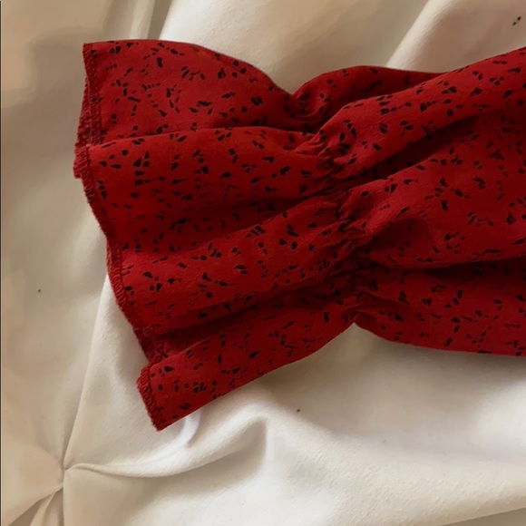 Red and black blouse - Picture 2 of 3